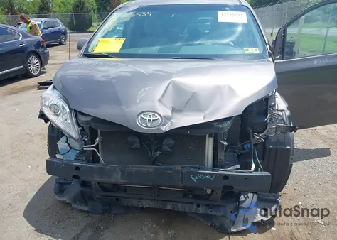 2014 Toyota Sienna Le V6 8 Passenger из США, поврежденный, VIN 5TDKK3DC3ES435091